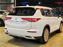 ميتسوبيشي اوتلاندر